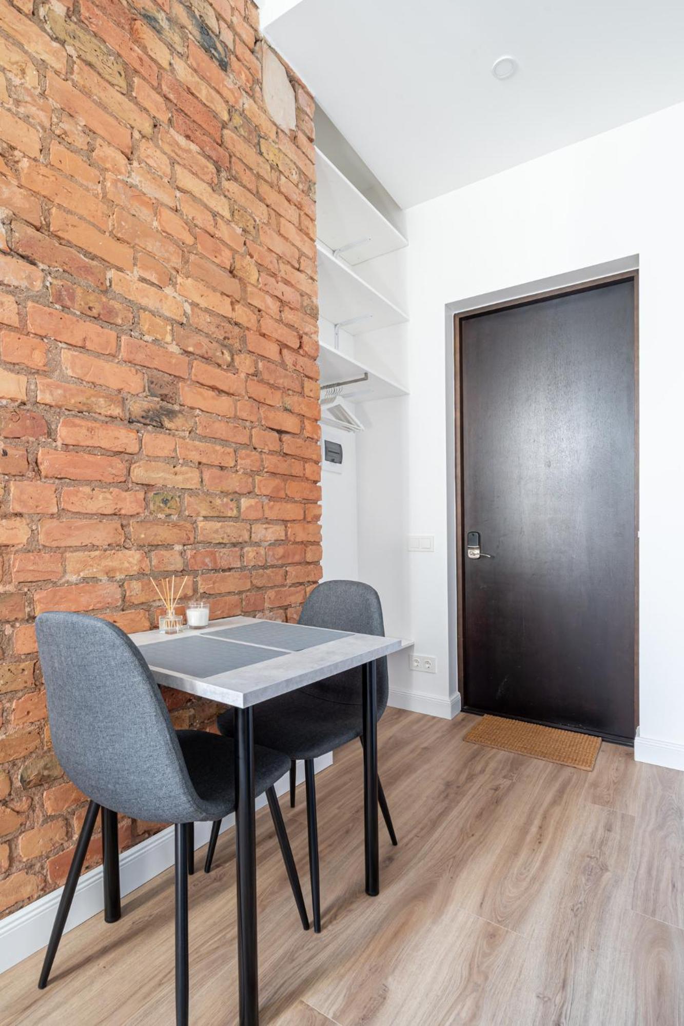 Prestigious Former Library Apartment - Perfect Location Riga Eksteriør billede
